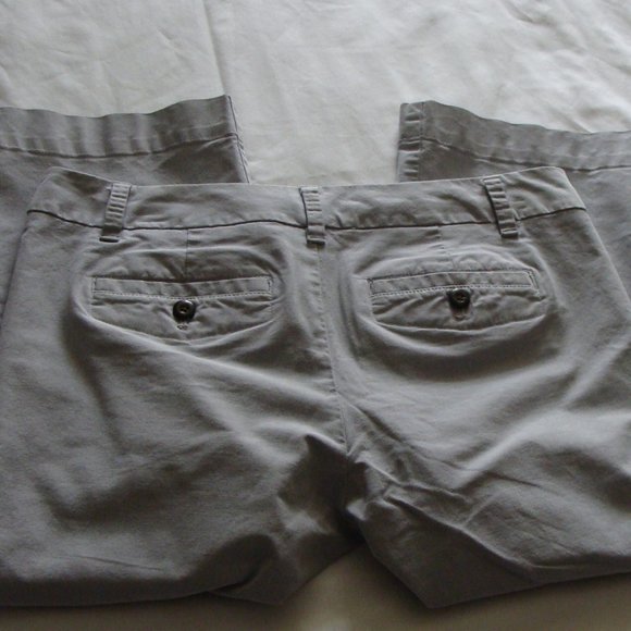 GAP Light Gray CROP Capri Pant Sz 6 (20 Inch Inseam) - Picture 3 of 6